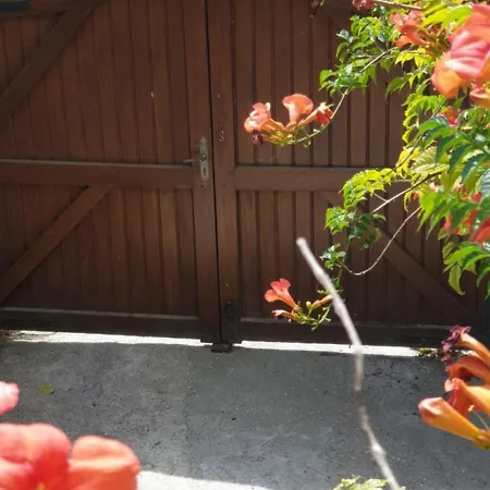 Troglodyte Design Avec Terrasse Et Wifi Pres De Giverny - Fr-1-527-25 Holiday home *