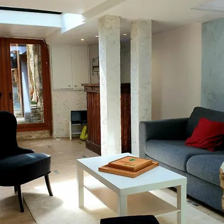 Troglodyte Design Avec Terrasse Et Wifi Pres De Giverny - Fr-1-527-25 Holiday home *