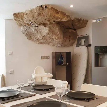 Troglodyte Design Avec Terrasse Et Wifi Pres De Giverny - Fr-1-527-25 Holiday home