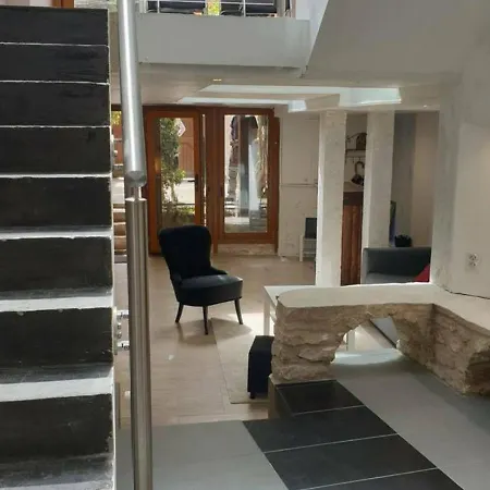 Troglodyte Design Avec Terrasse Et Wifi Pres De Giverny - Fr-1-527-25 Holiday home *