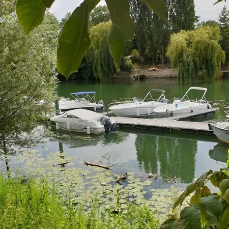 Holiday home Troglodyte Design Avec Terrasse Et Wifi Pres De Giverny - Fr-1-527-25 Bennecourt