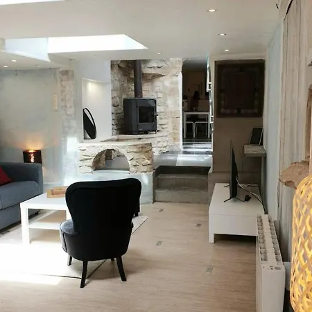 Troglodyte Design Avec Terrasse Et Wifi Pres De Giverny - Fr-1-527-25